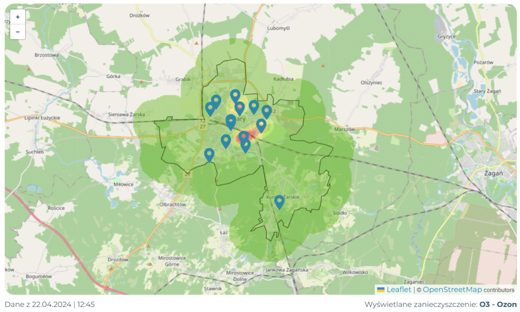 Zrzut ekranu mapy z przykładową symulacją zanieczyszczenia powietrza nad Żarami